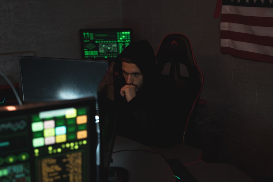 Threat Hunting em 2026: Encontrando o Que a Detecção Automatizada Deixa Passar